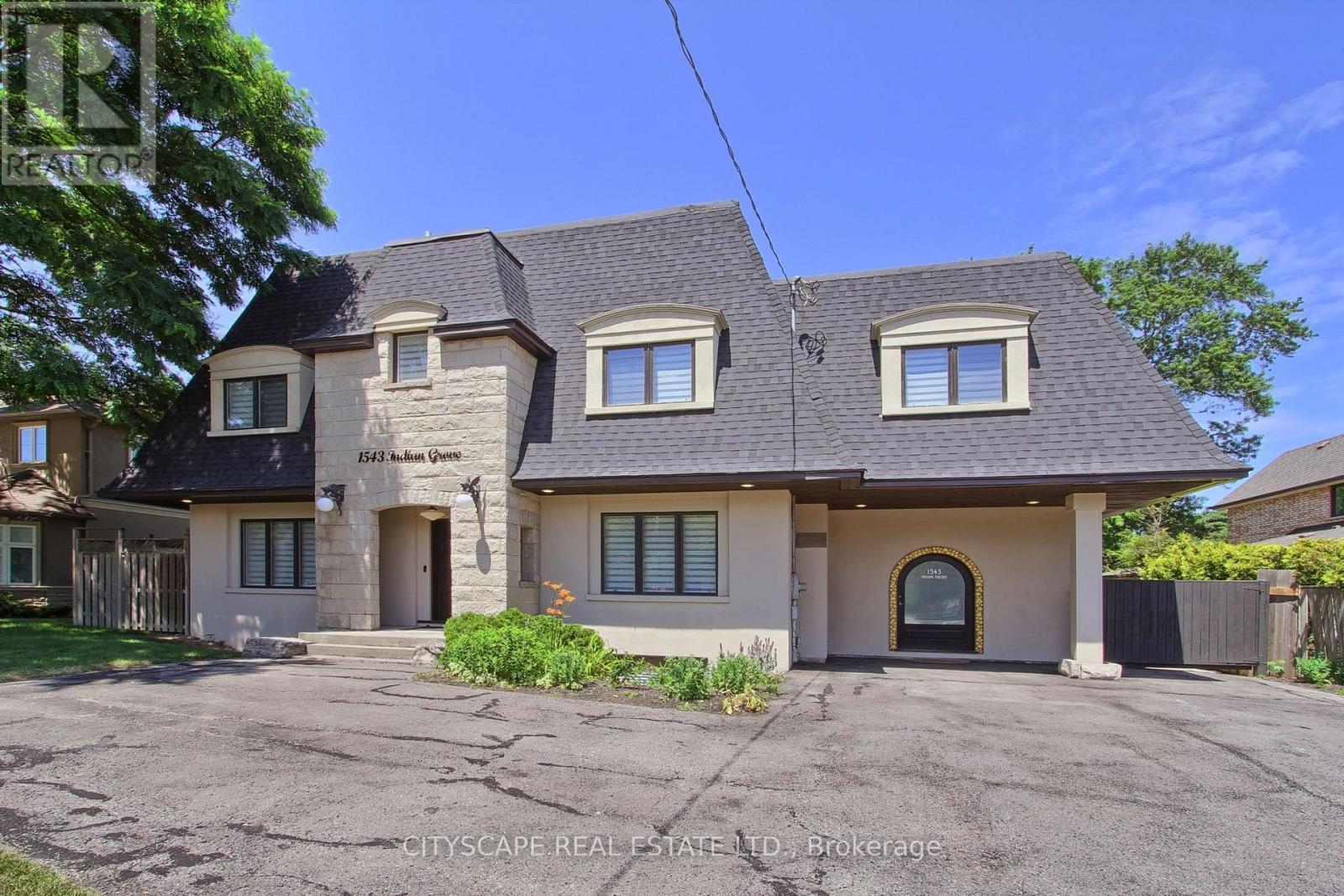 1543 Indian Grove, Mississauga, ON - Outdoor With Facade