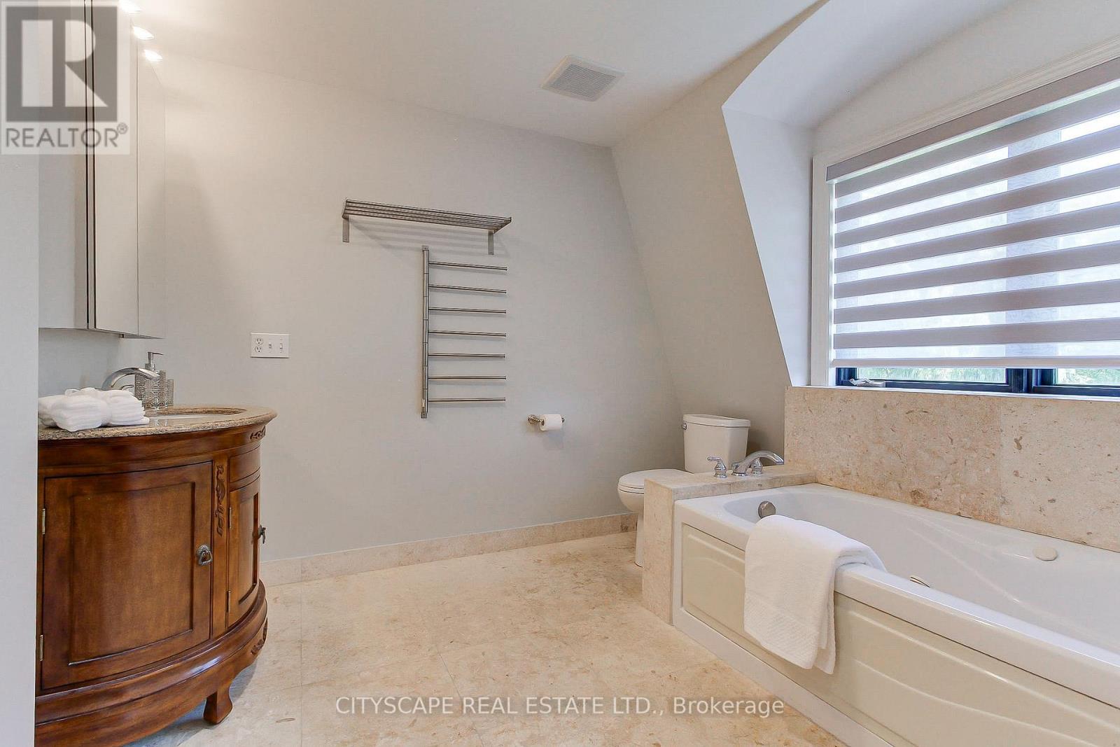 1543 Indian Grove, Mississauga, ON - Indoor