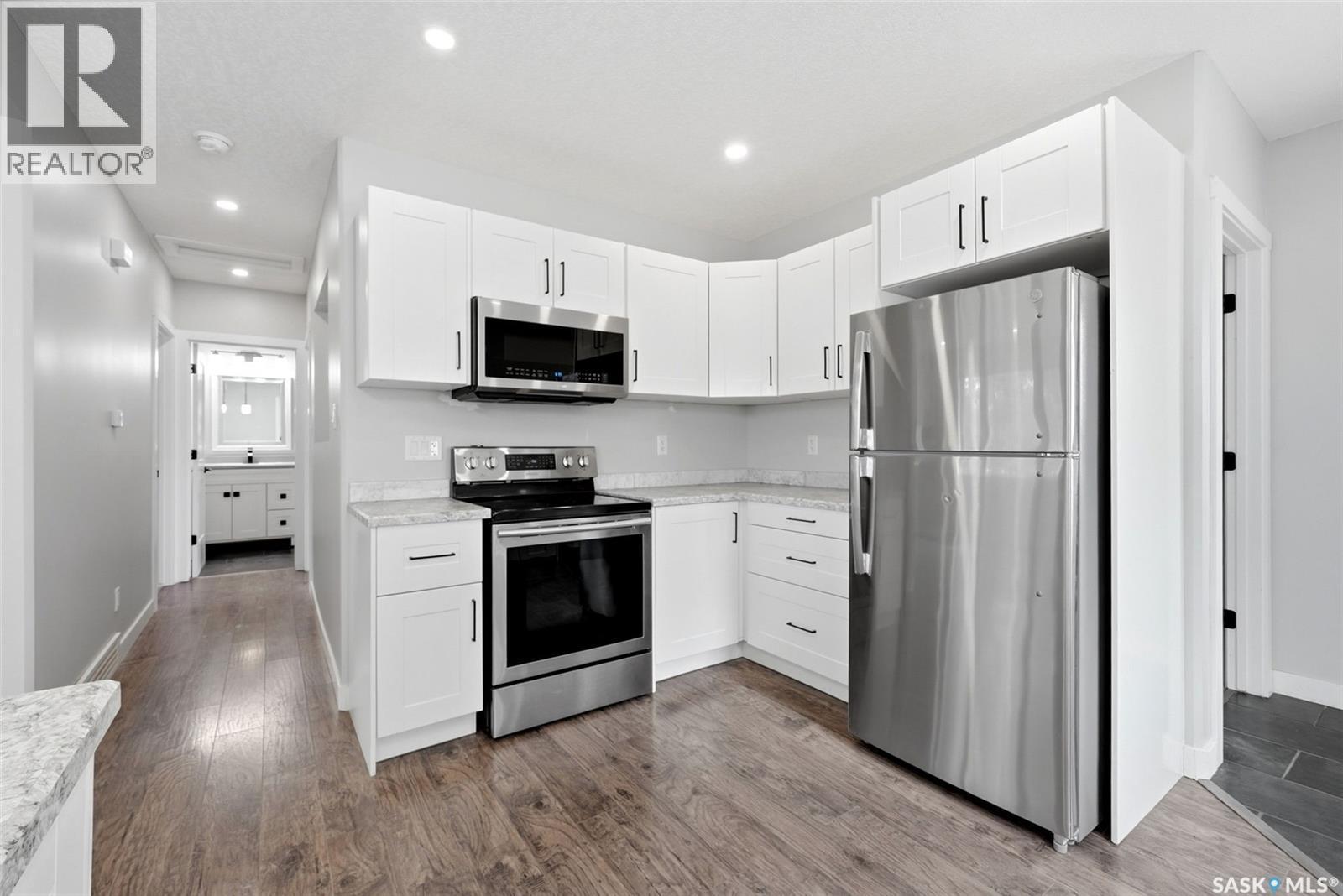 1601 Lacon Street, Regina, SK - Indoor Photo Showing Kitchen
