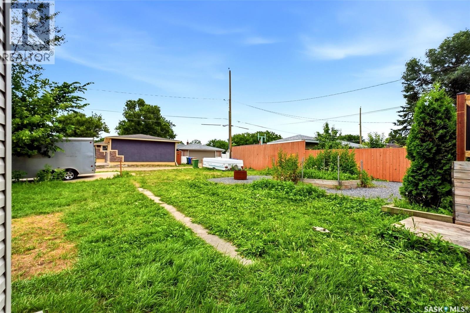 1601 Lacon Street, Regina, SK - Outdoor