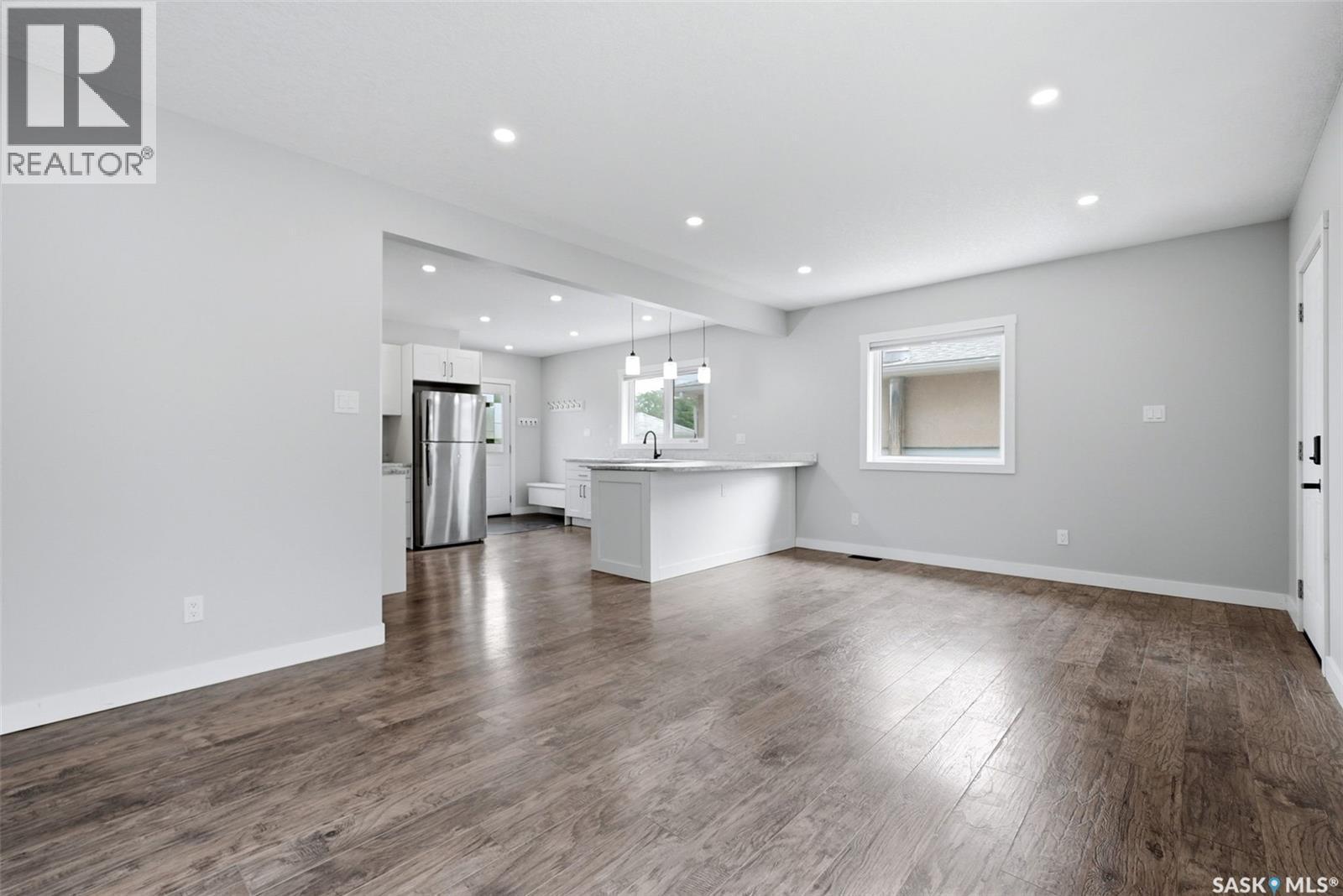 1601 Lacon Street, Regina, SK - Indoor