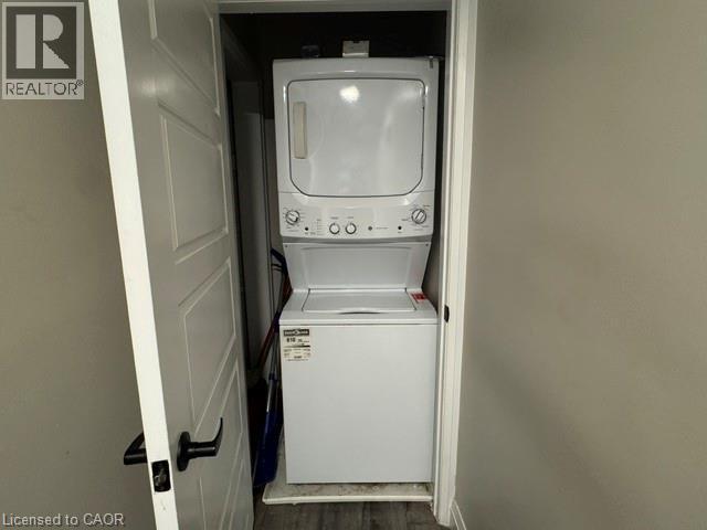 49 Edinburgh Road Unit# Main, Kitchener, ON - Indoor Photo Showing Laundry Room