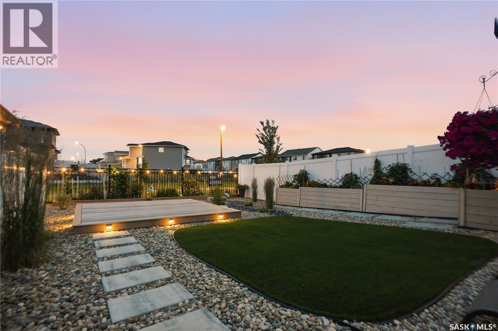 850 Brighton Gate, Saskatoon, SK - Outdoor