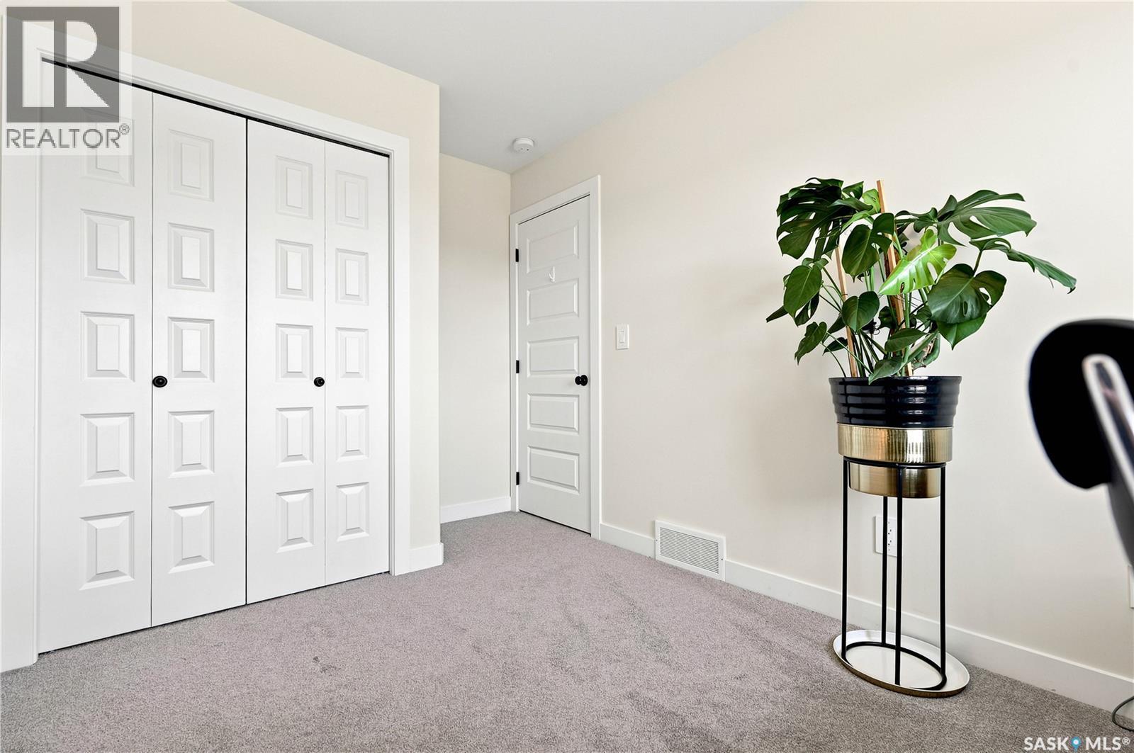 850 Brighton Gate, Saskatoon, SK - Indoor