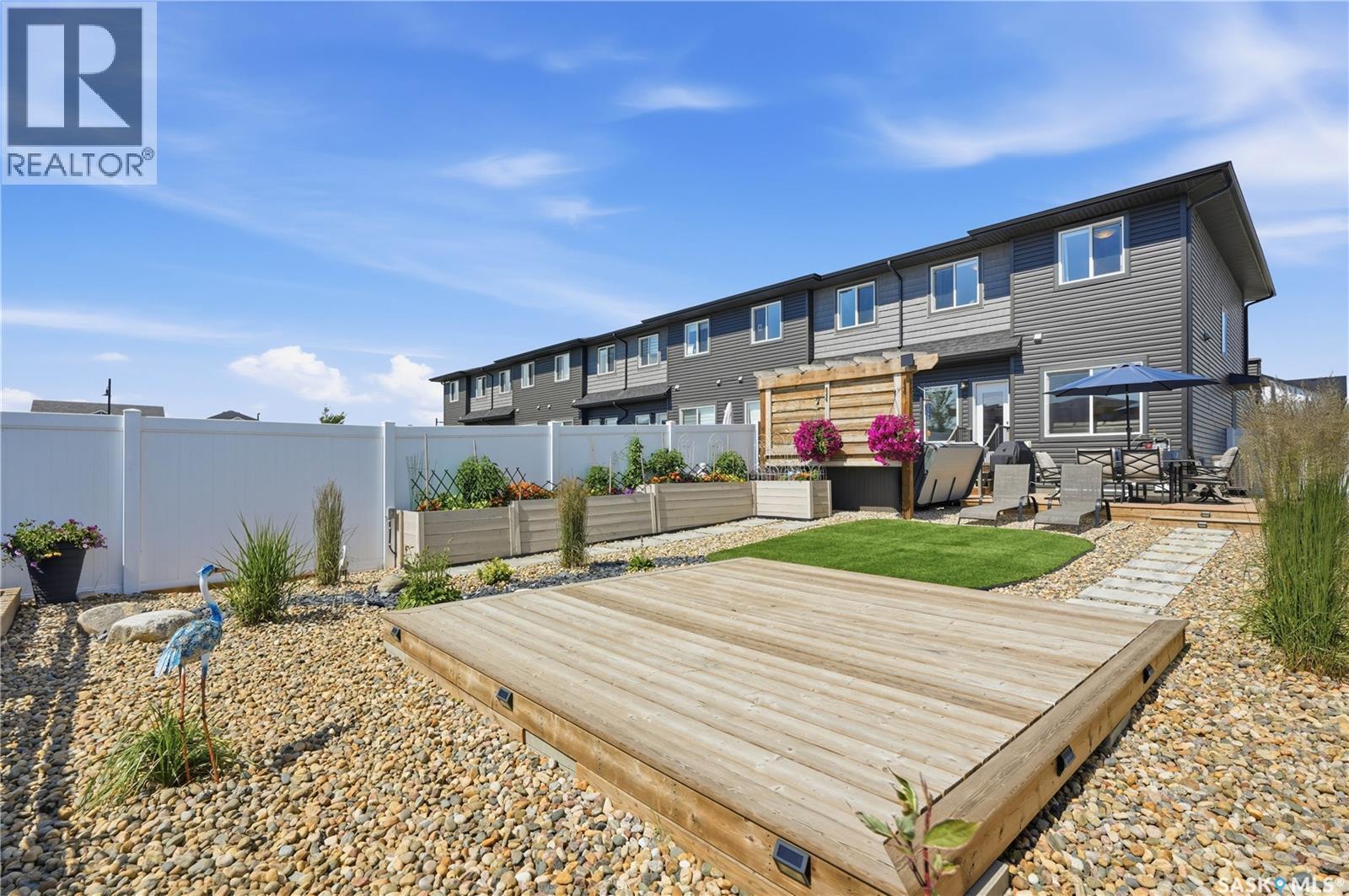 850 Brighton Gate, Saskatoon, SK - Outdoor