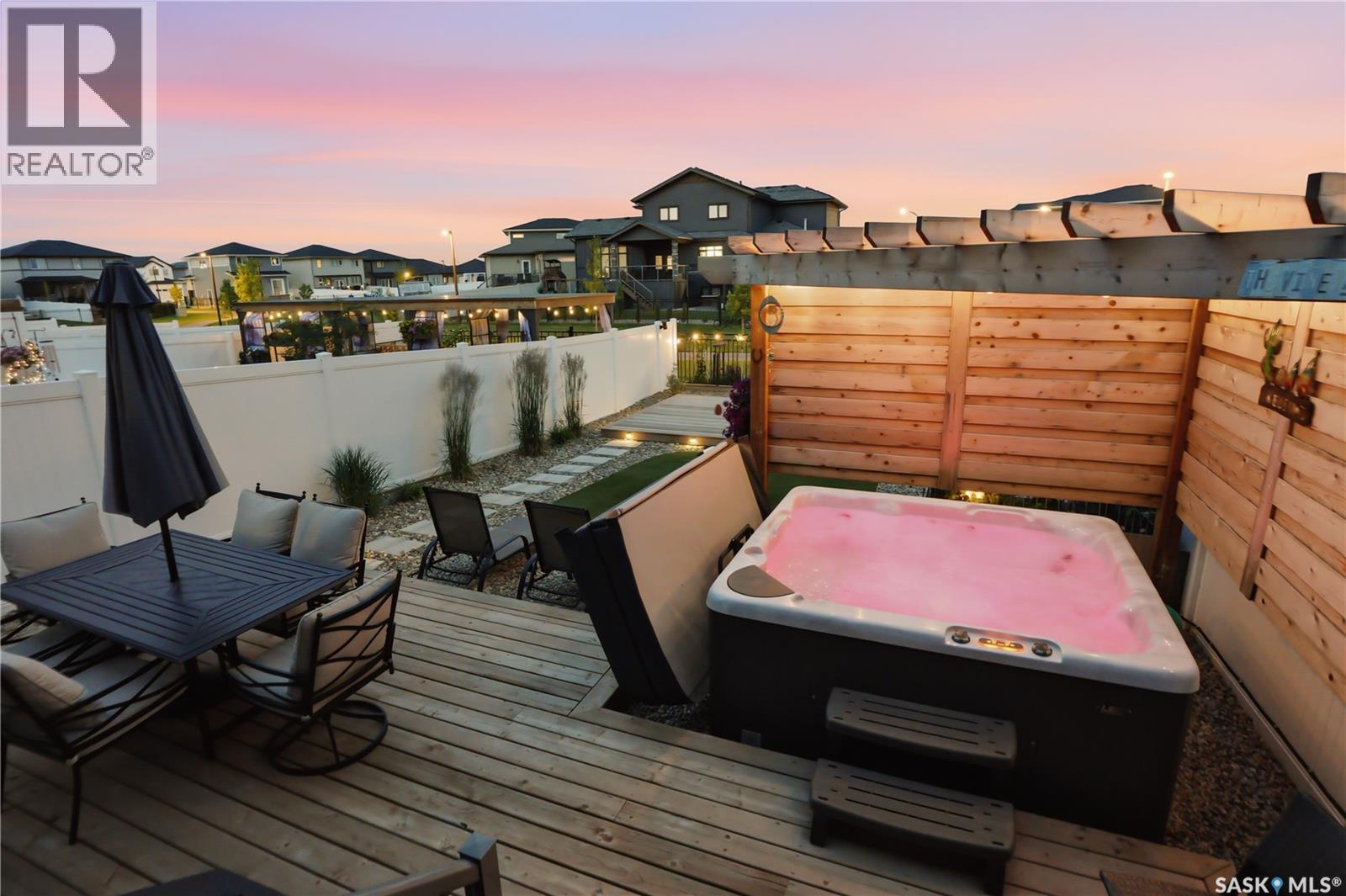 850 Brighton Gate, Saskatoon, SK - Outdoor