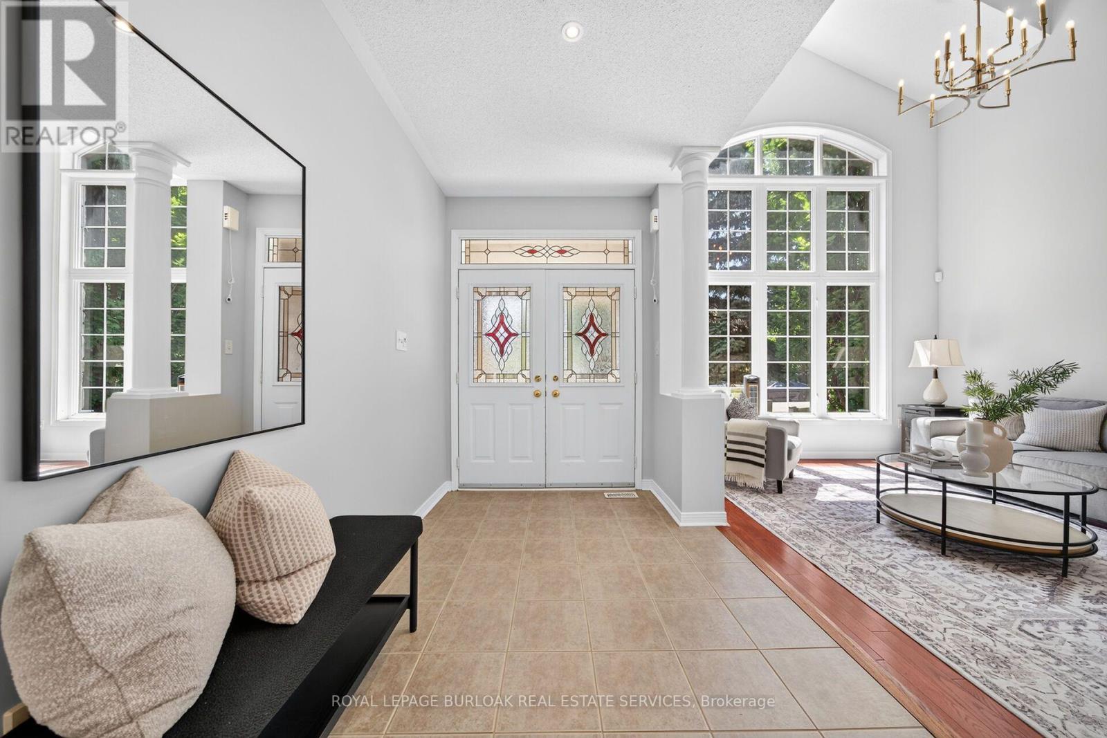 2203 Turnberry Road, Burlington, ON - Indoor