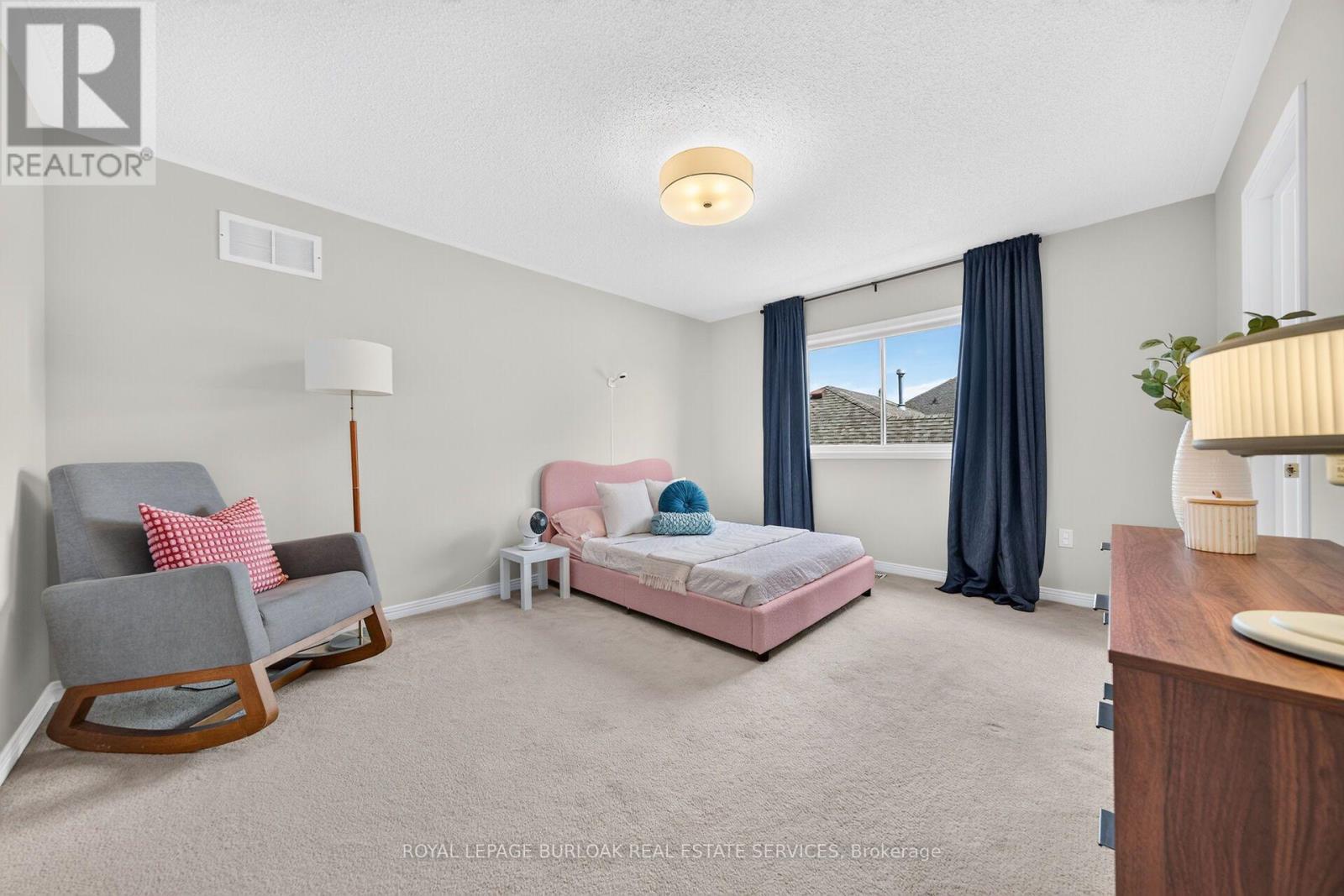 2203 Turnberry Road, Burlington, ON - Indoor Photo Showing Other Room