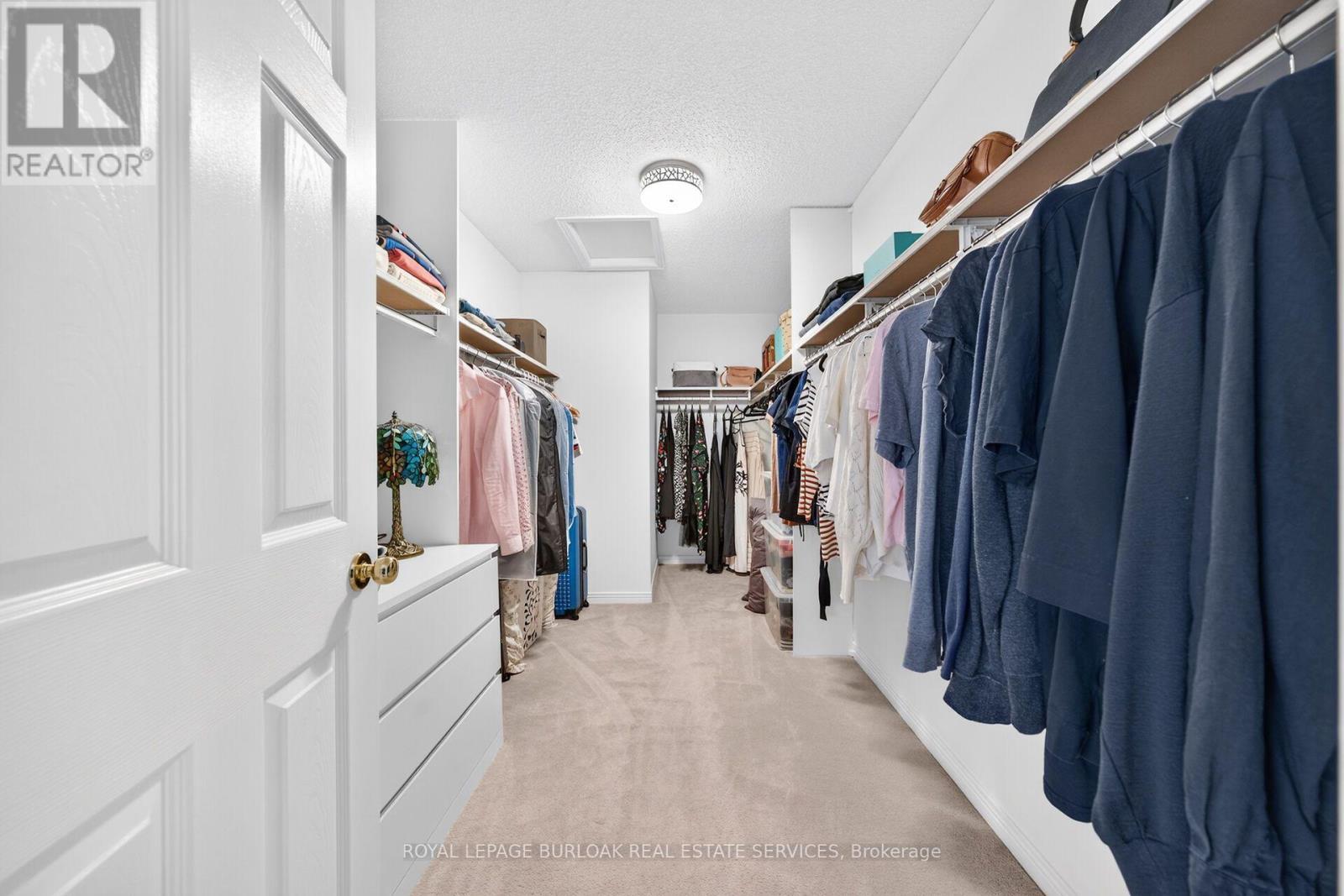 2203 Turnberry Road, Burlington, ON - Indoor With Storage