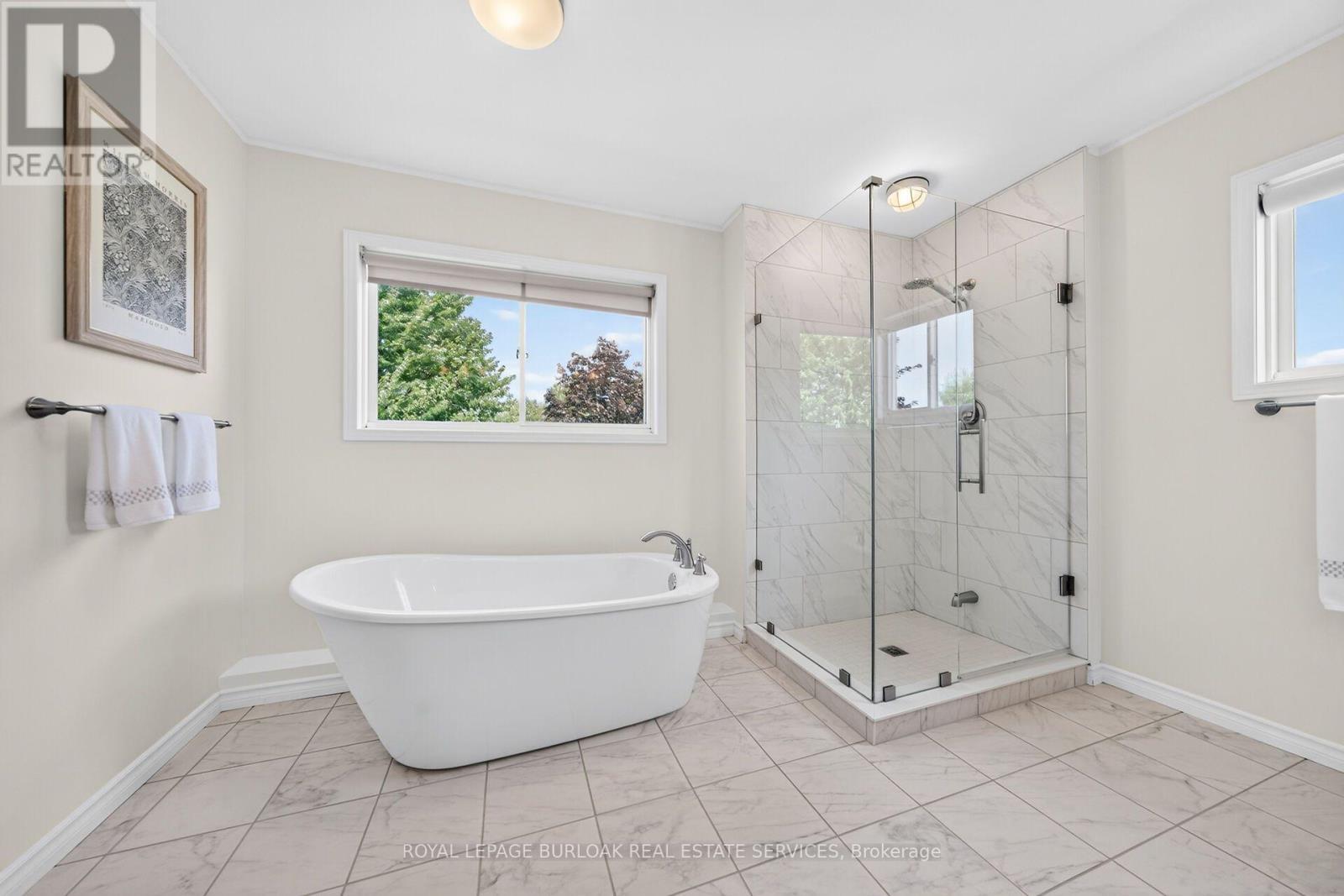 2203 Turnberry Road, Burlington, ON - Indoor Photo Showing Bathroom