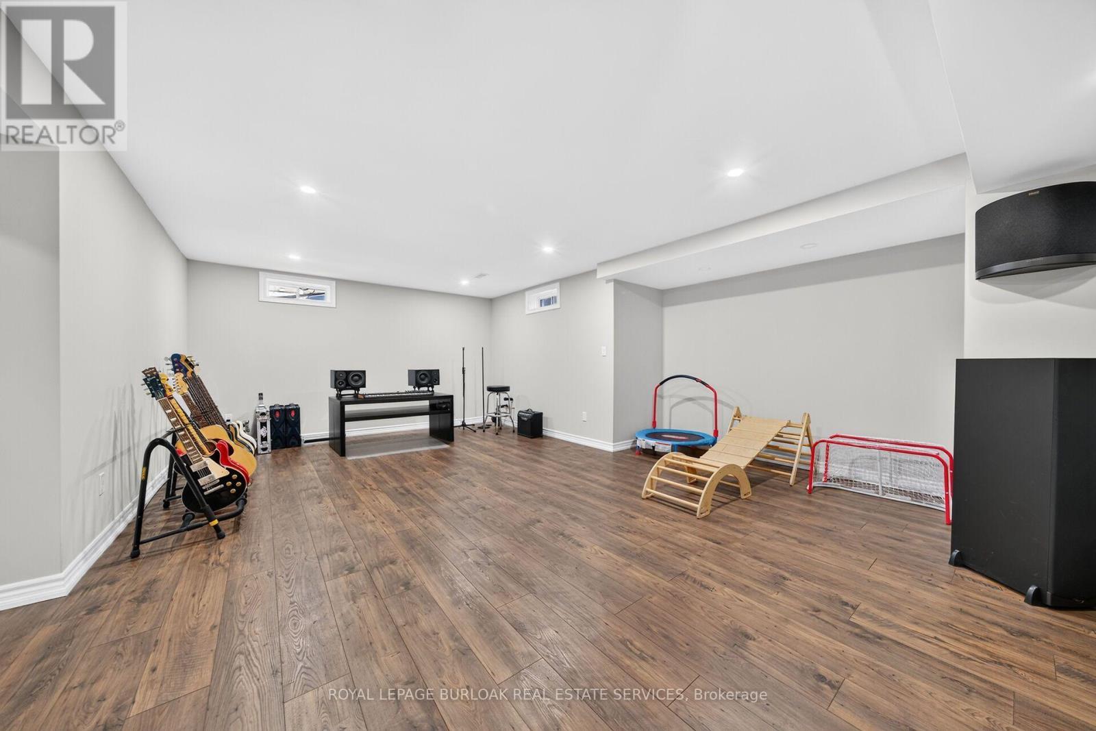 2203 Turnberry Road, Burlington, ON - Indoor