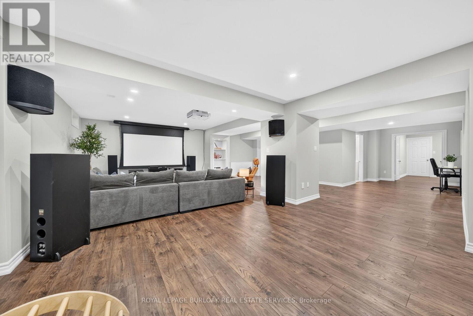 2203 Turnberry Road, Burlington, ON - Indoor