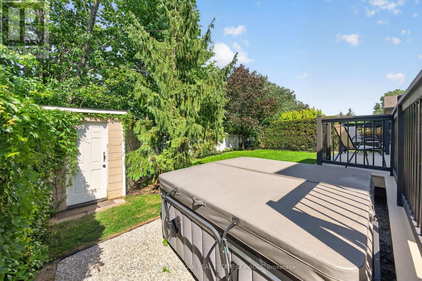 2203 Turnberry Road, Burlington, ON - Outdoor