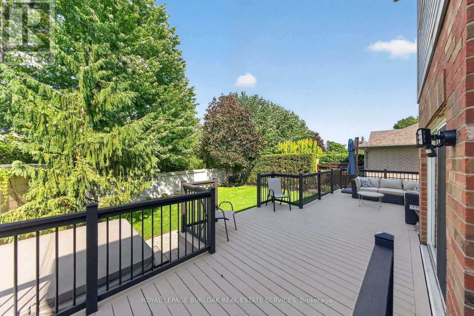 2203 Turnberry Road, Burlington, ON - Outdoor With Exterior