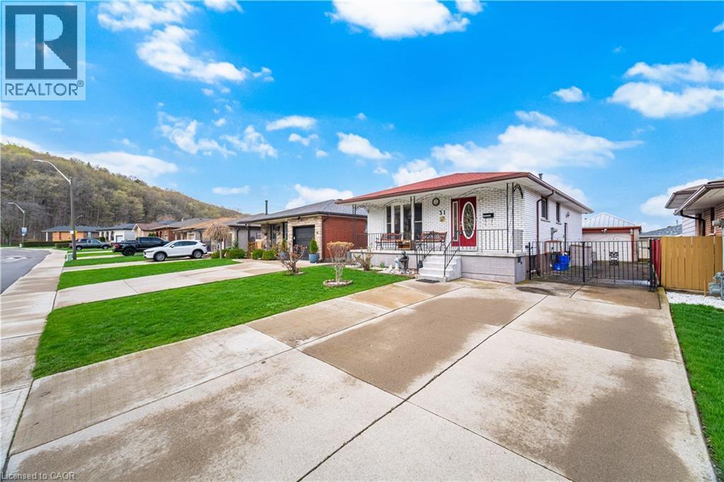 31 Summercrest Drive, Hamilton, ON - Outdoor