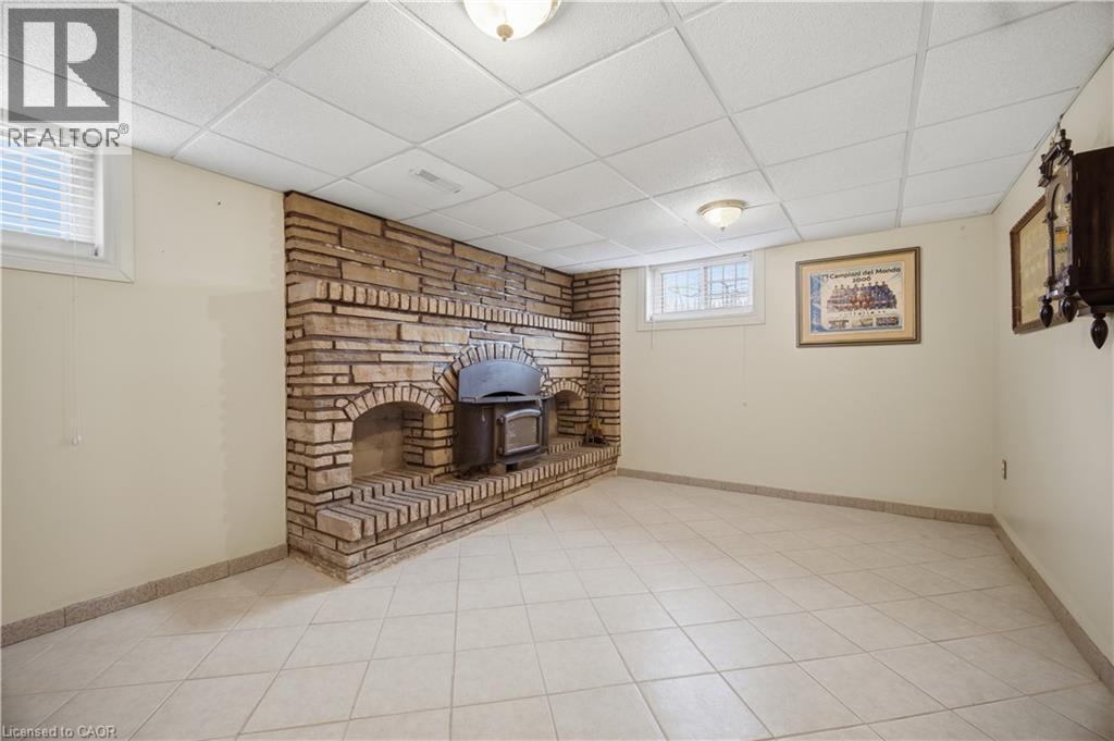 31 Summercrest Drive, Hamilton, ON - Indoor Photo Showing Other Room