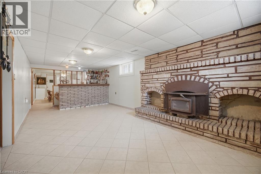 31 Summercrest Drive, Hamilton, ON - Indoor Photo Showing Other Room