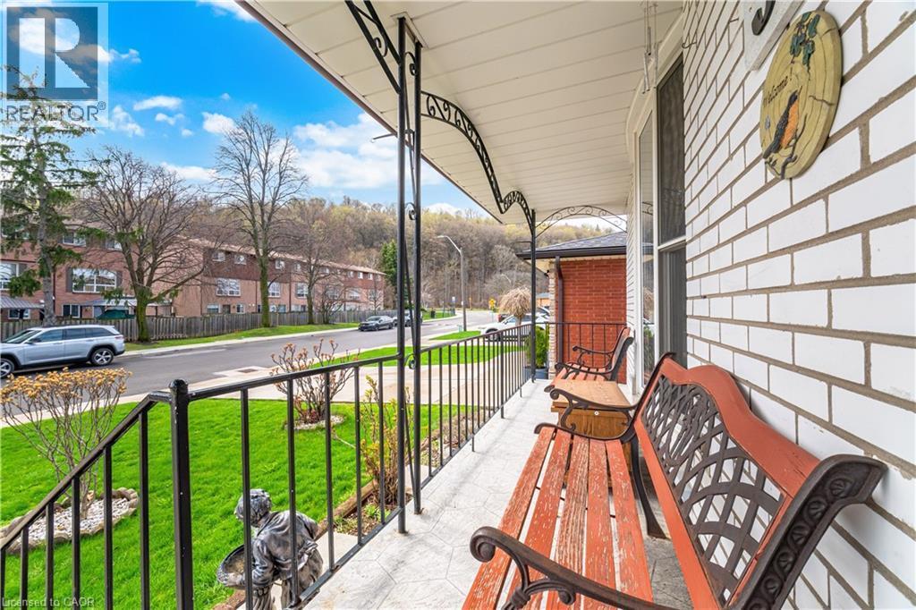31 Summercrest Drive, Hamilton, ON - Outdoor With Exterior