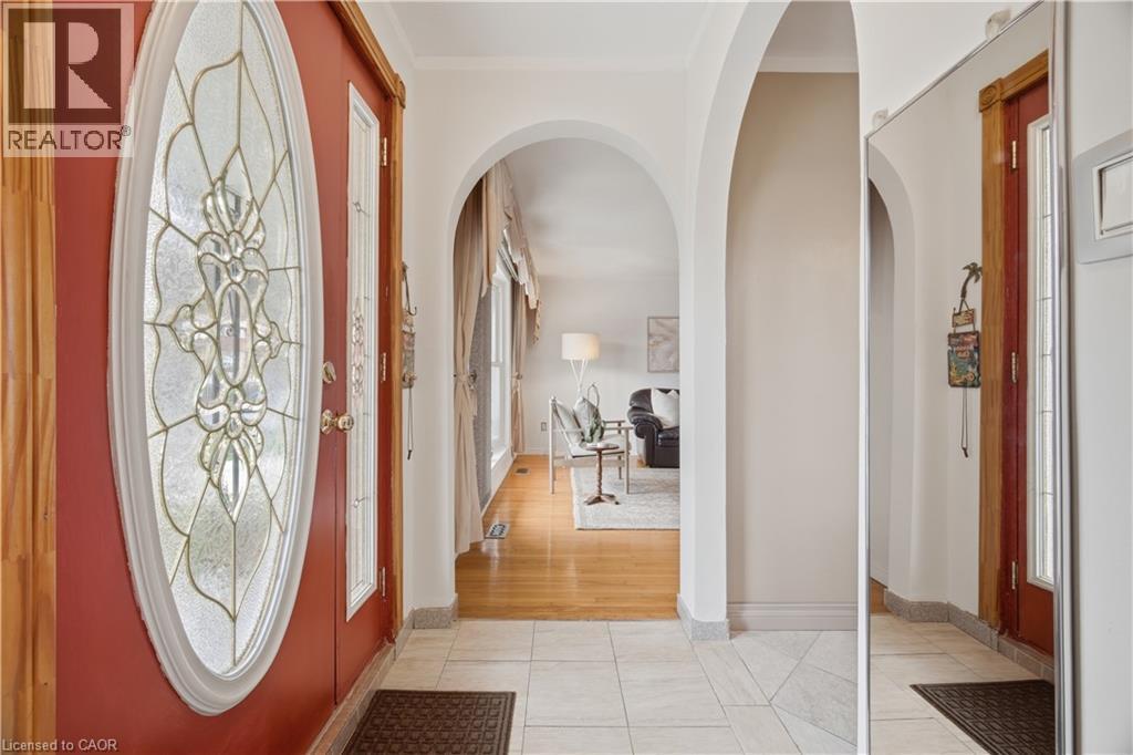 31 Summercrest Drive, Hamilton, ON - Indoor Photo Showing Other Room