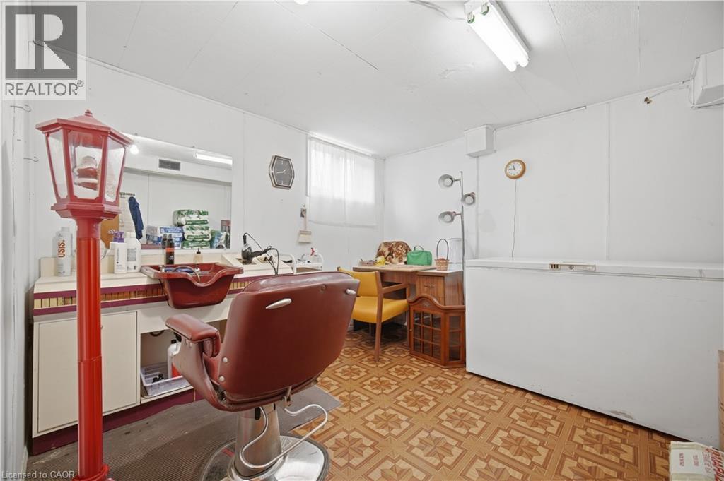 31 Summercrest Drive, Hamilton, ON - Indoor