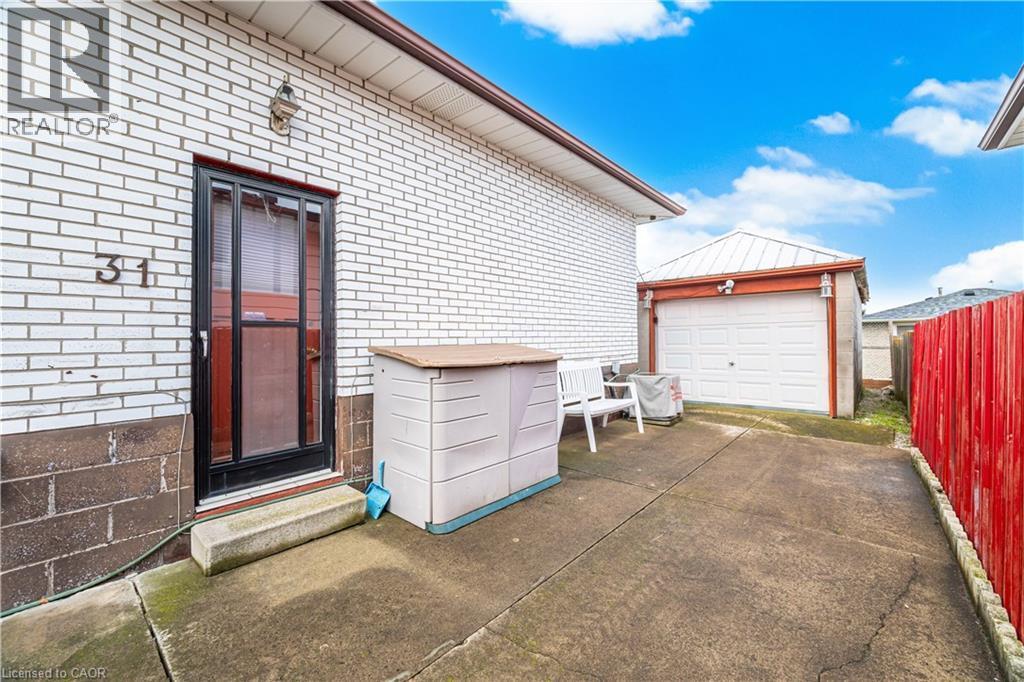 31 Summercrest Drive, Hamilton, ON - Outdoor With Exterior