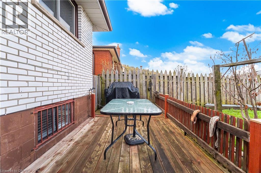 31 Summercrest Drive, Hamilton, ON - Outdoor With Exterior