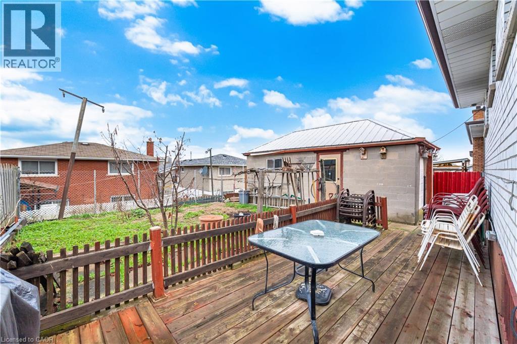 31 Summercrest Drive, Hamilton, ON - Outdoor With Deck Patio Veranda With Exterior