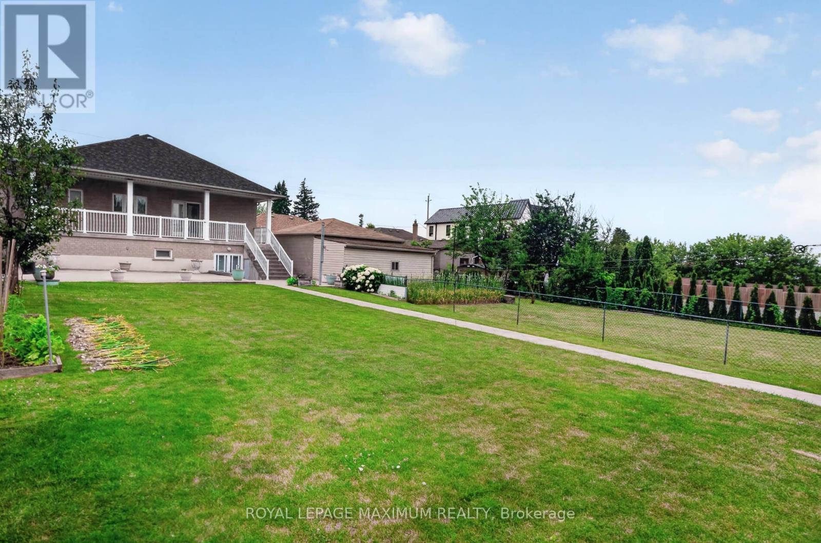 378 Rustic Road, Toronto, ON - Outdoor