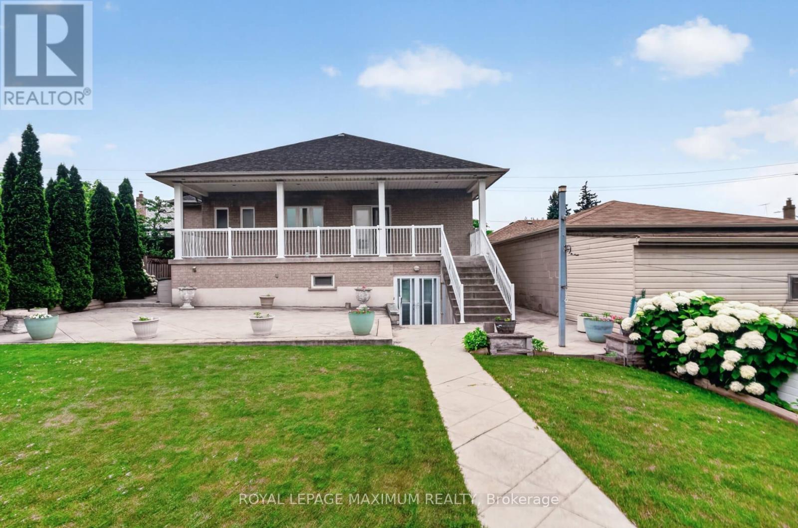 378 Rustic Road, Toronto, ON - Outdoor