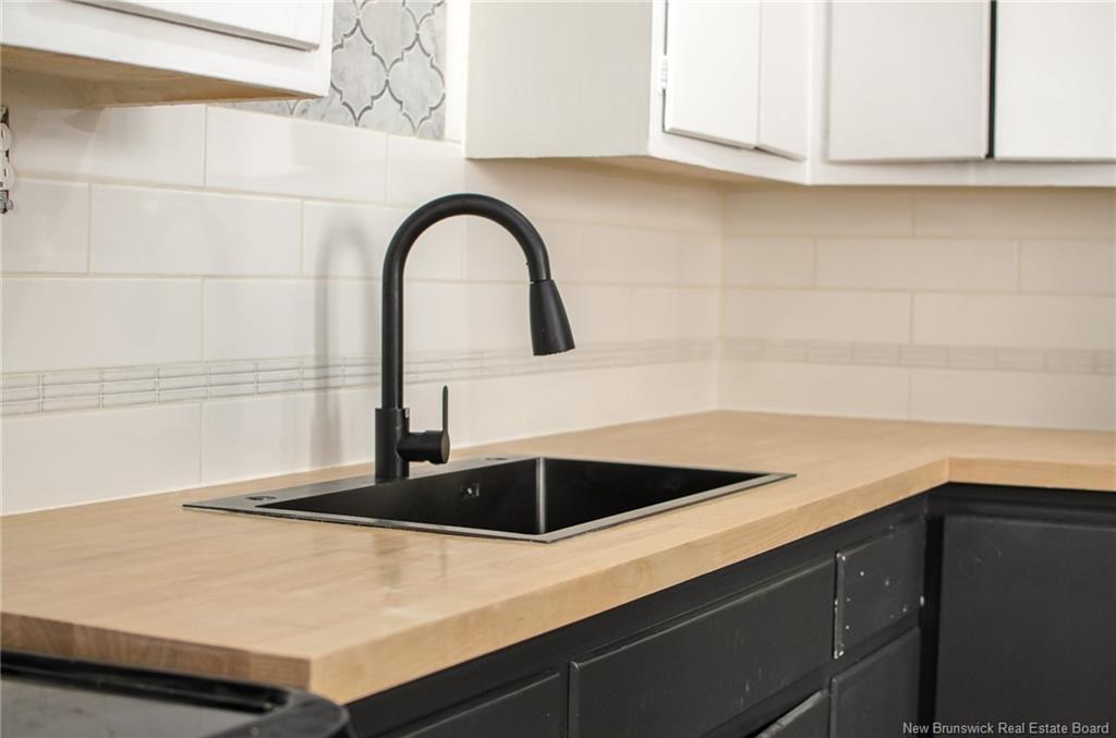 25 Clarendon St, Saint John, NB - Indoor Photo Showing Kitchen