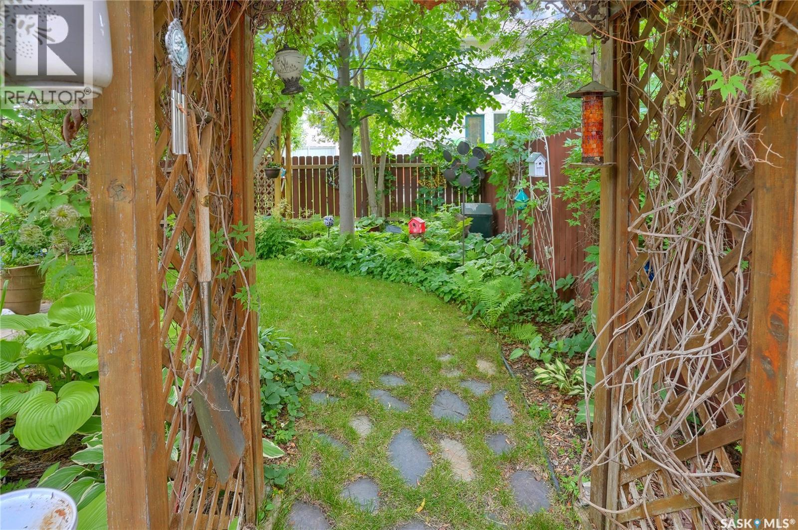 3474 Olive Grove, Regina, SK - Outdoor