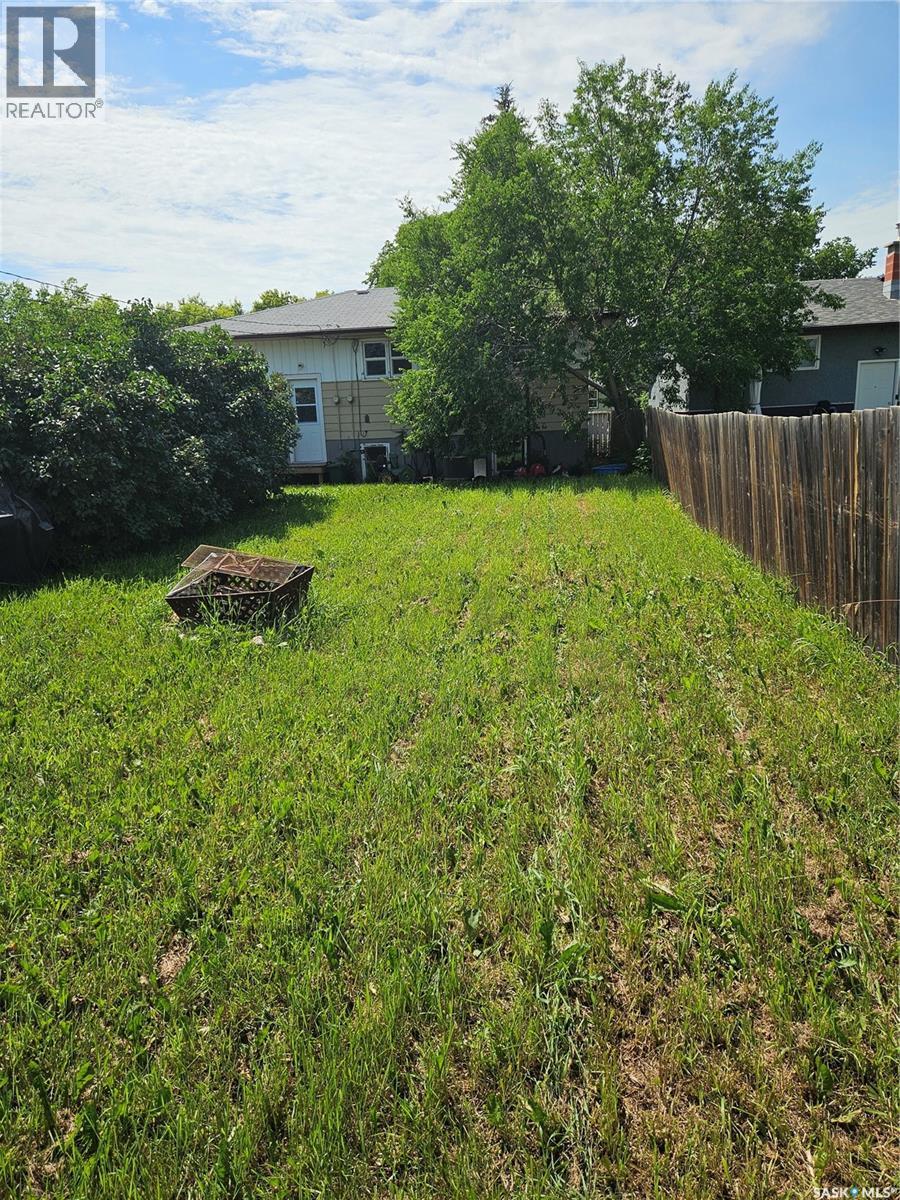 1415 Bond Street, Regina, SK - Outdoor