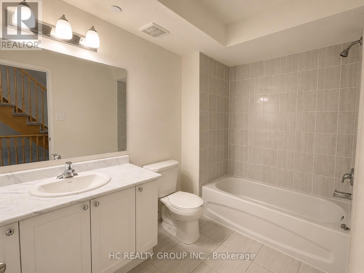 124 - 2645 Eaglesham Path, Oshawa, ON - Indoor Photo Showing Bathroom