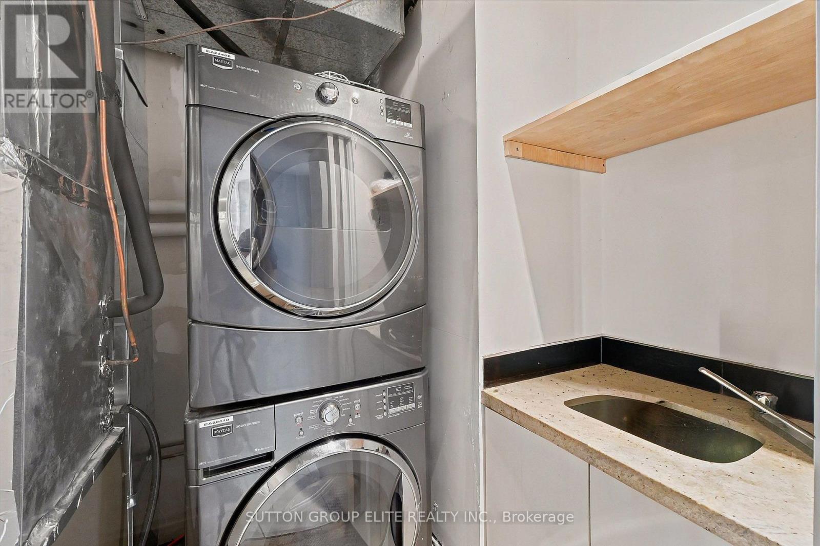 3561 Bertrand Road, Mississauga, ON - Indoor Photo Showing Laundry Room
