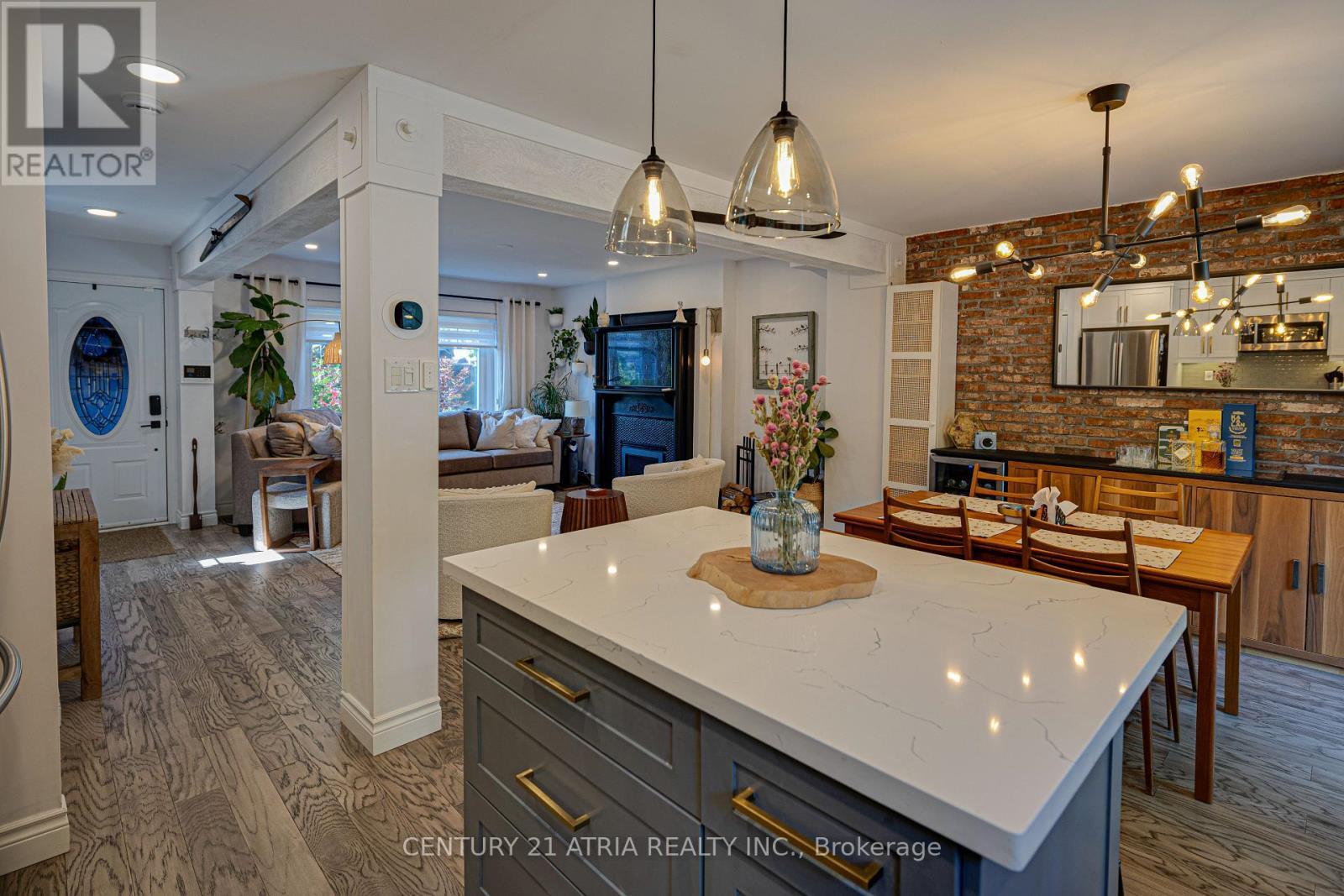 36 Miles Road, Toronto, ON - Indoor Photo Showing Dining Room