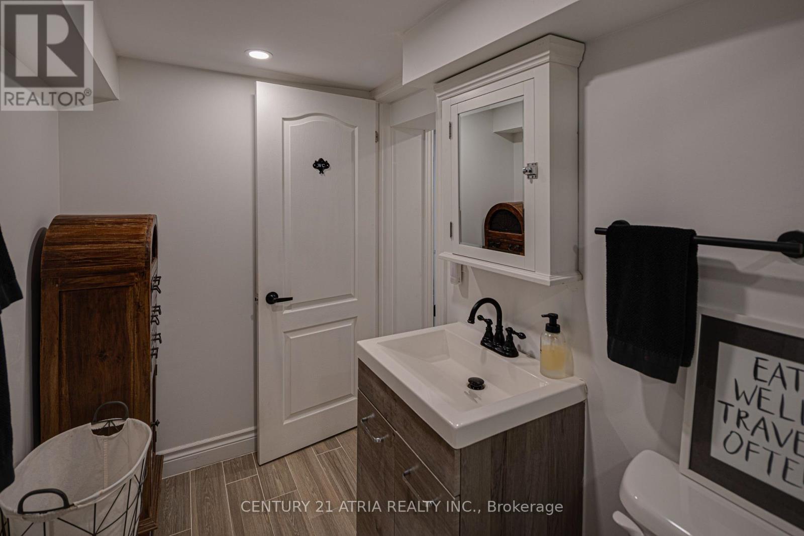 36 Miles Road, Toronto, ON - Indoor Photo Showing Bathroom