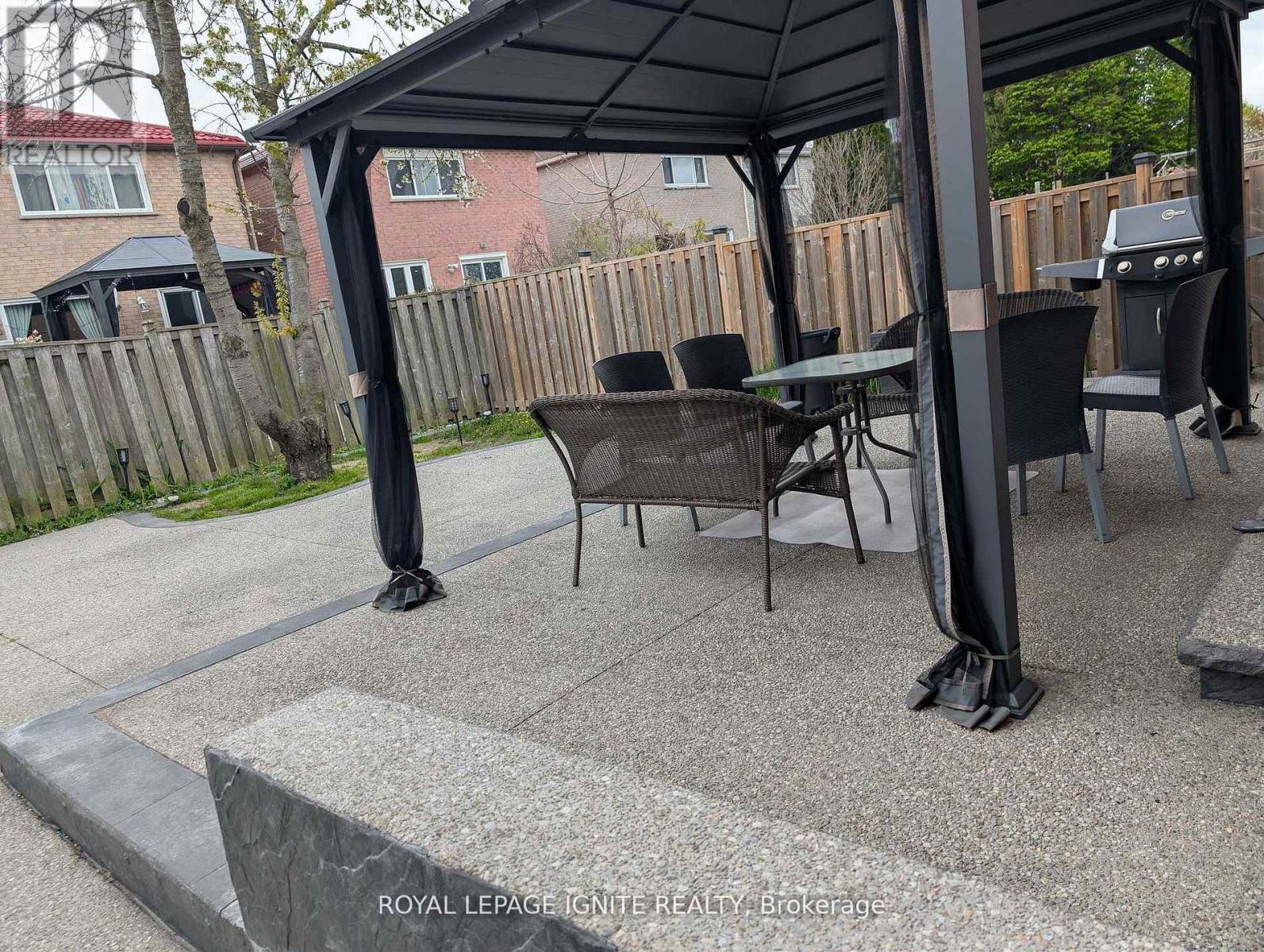 98 Chloe Crescent, Markham, ON - Outdoor