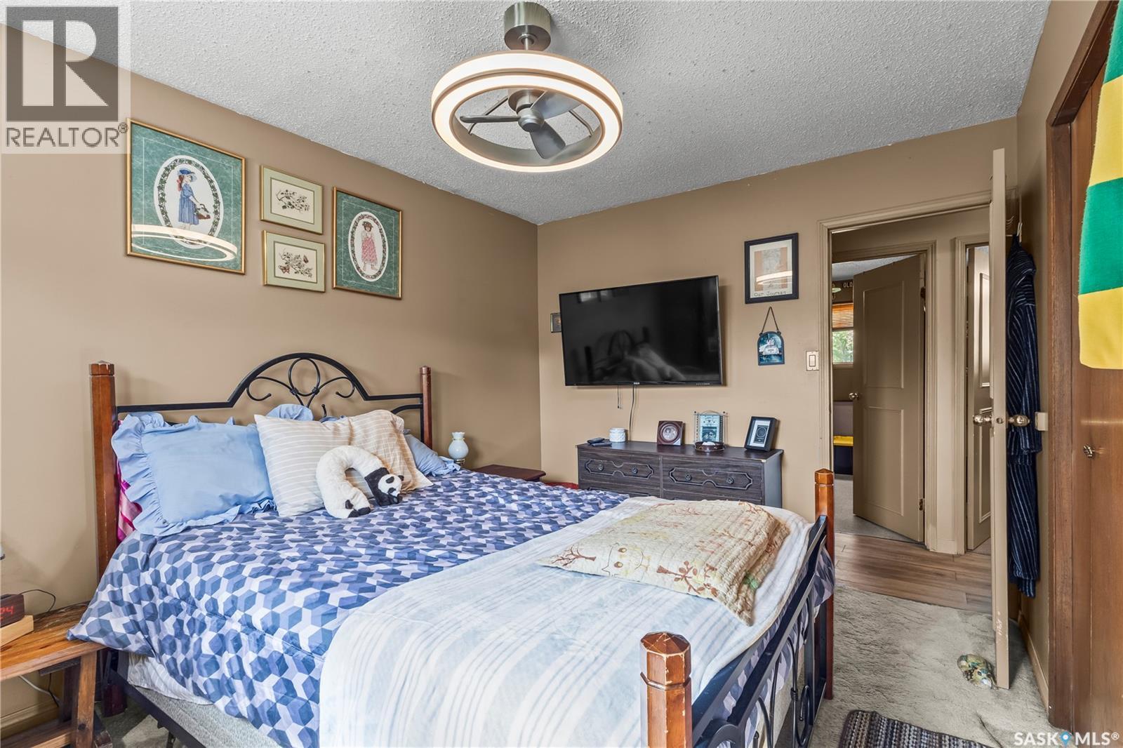2450 15Th Avenue E, Prince Albert, SK - Indoor Photo Showing Bedroom