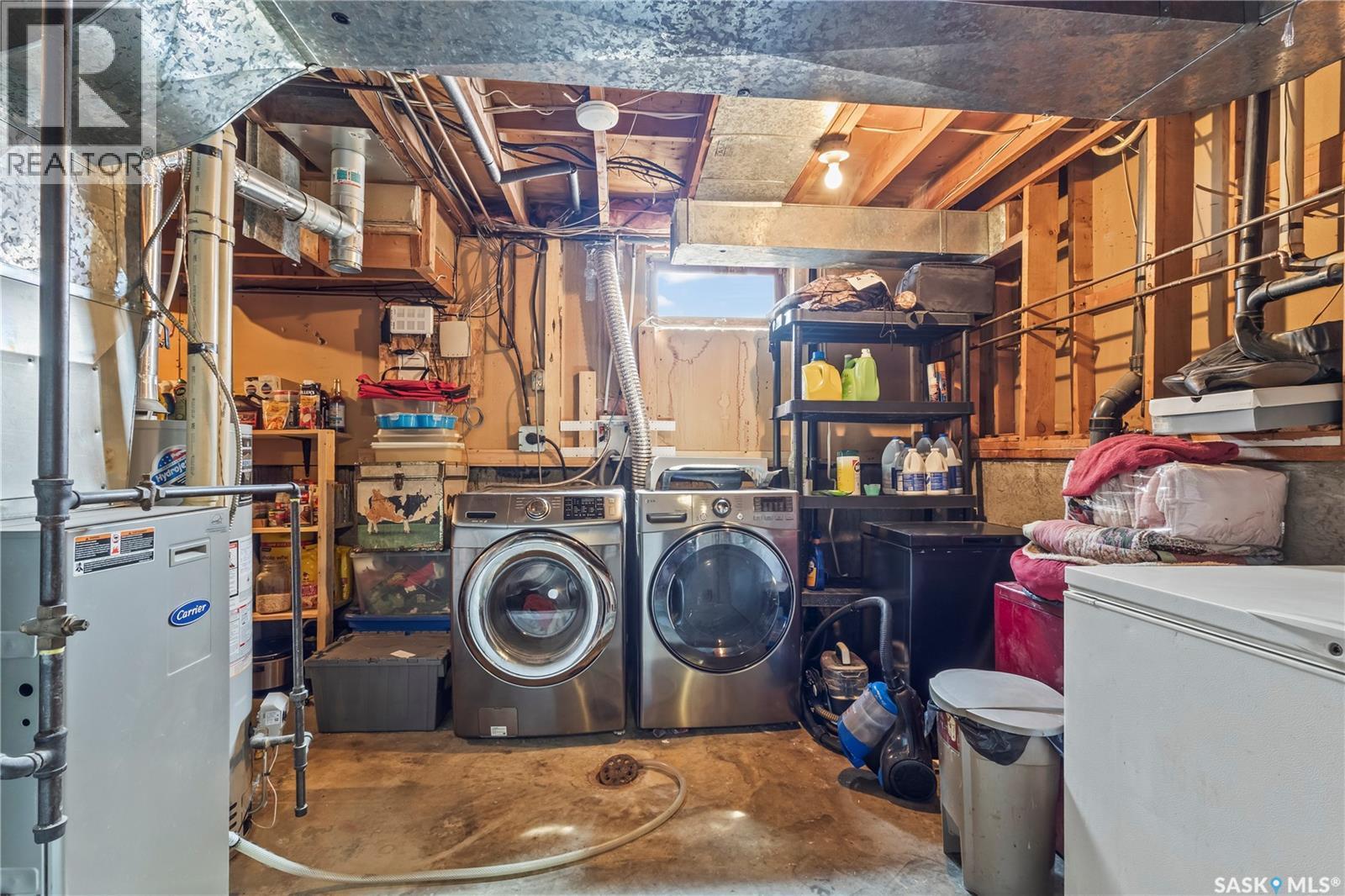 2450 15Th Avenue E, Prince Albert, SK - Indoor Photo Showing Laundry Room