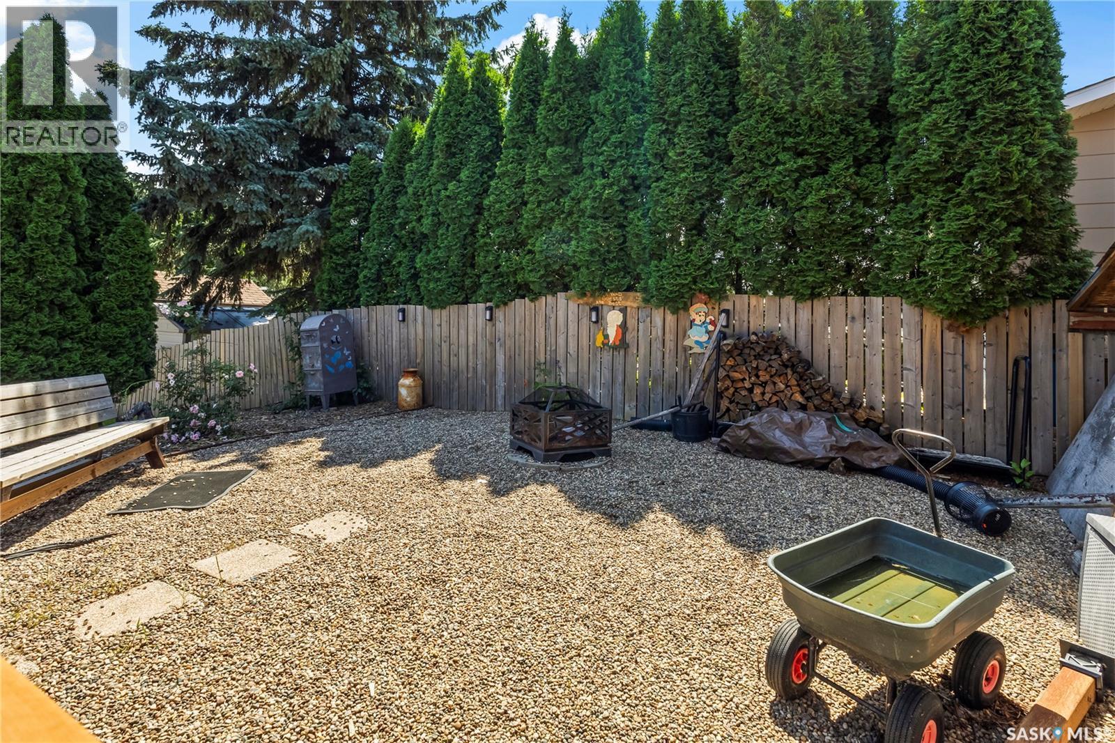 2450 15Th Avenue E, Prince Albert, SK - Outdoor