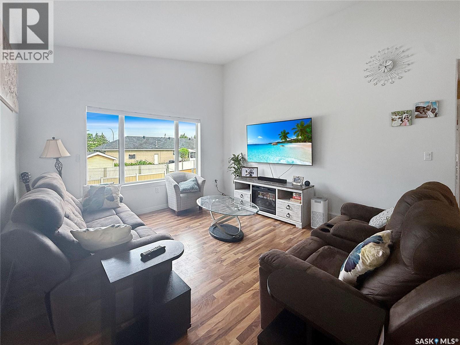 731 Adamson Crescent, Shellbrook, SK - Indoor Photo Showing Living Room