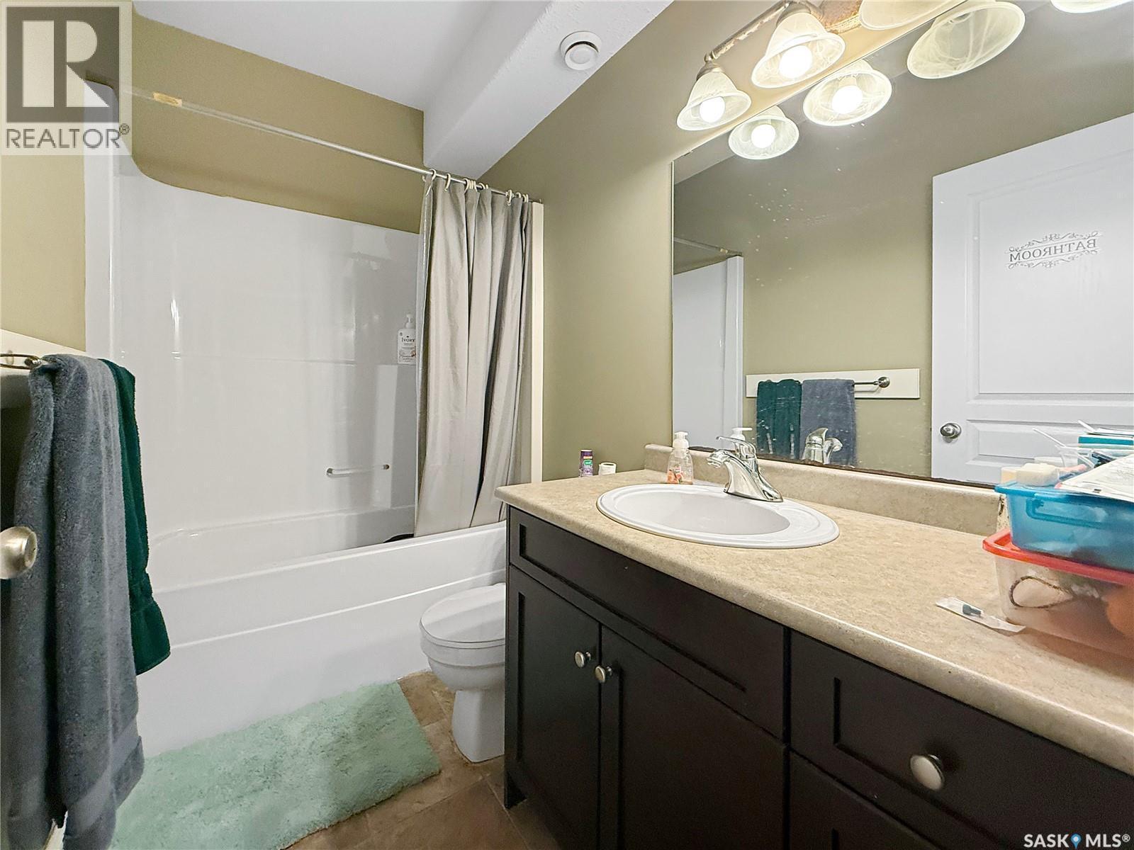 731 Adamson Crescent, Shellbrook, SK - Indoor Photo Showing Bathroom