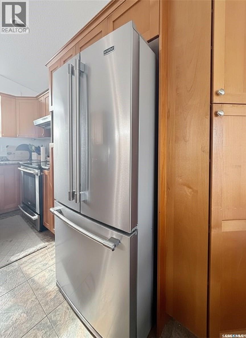 731 Adamson Crescent, Shellbrook, SK - Indoor Photo Showing Kitchen