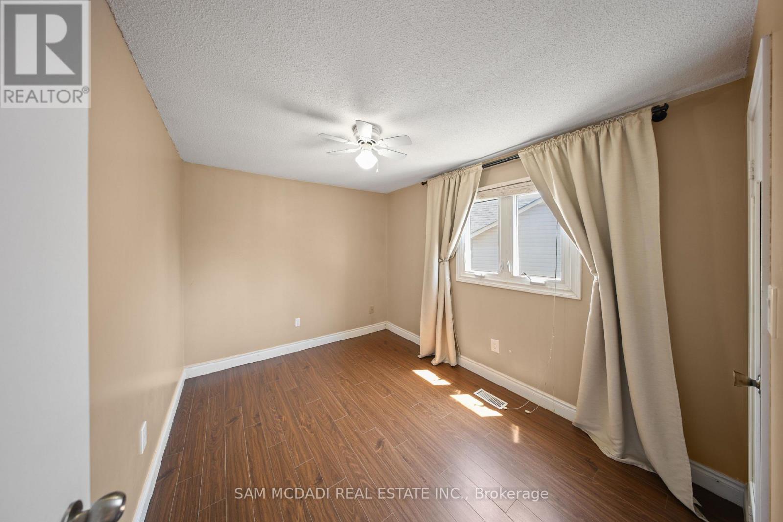 3949 Teakwood Drive, Mississauga, ON - Indoor Photo Showing Other Room