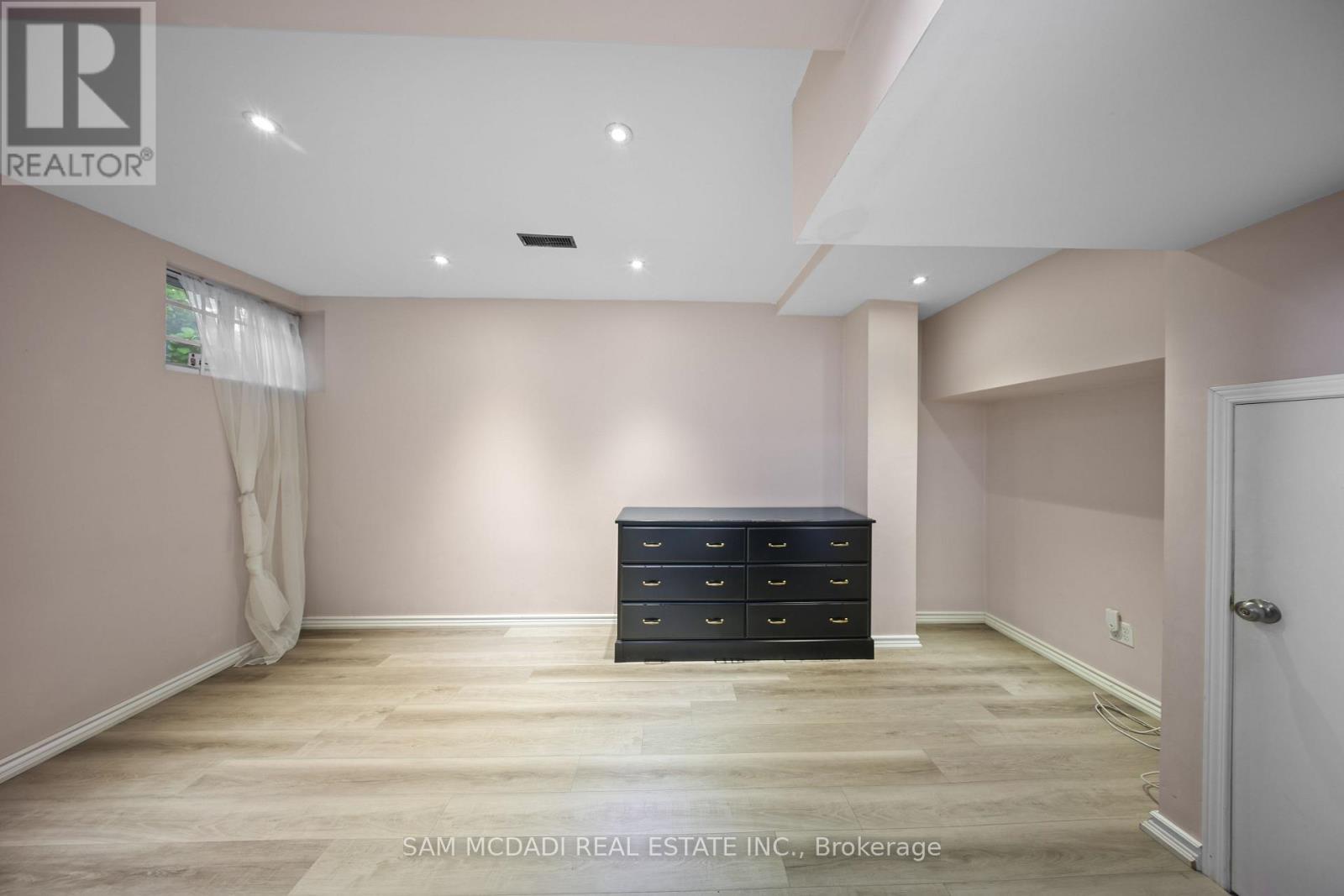 3949 Teakwood Drive, Mississauga, ON - Indoor