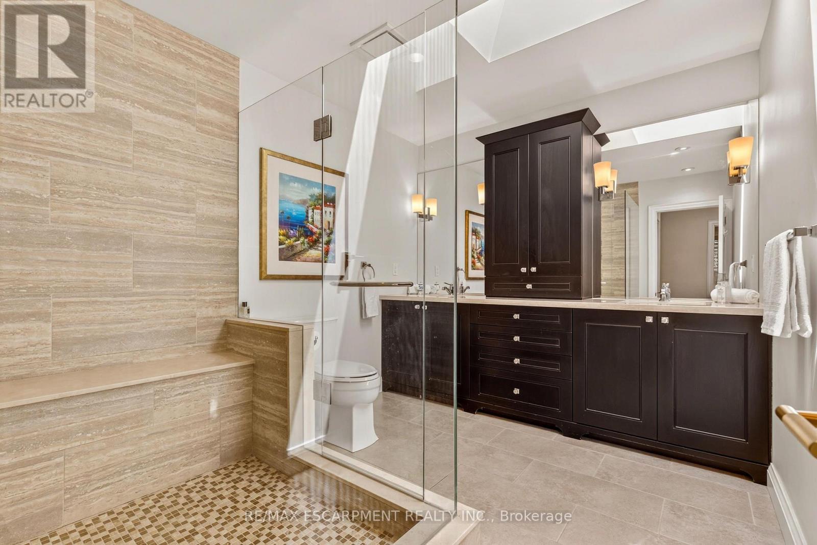 302 Harmony Road, Hamilton, ON - Indoor Photo Showing Bathroom
