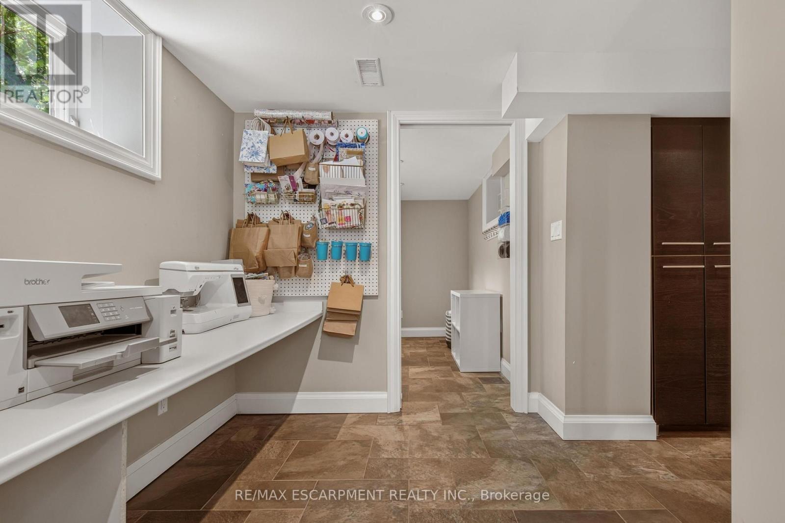 302 Harmony Road, Hamilton, ON - Indoor