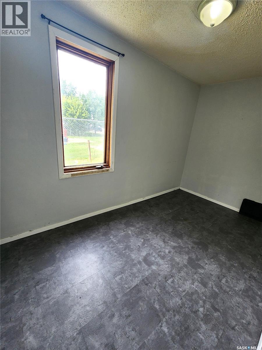 634 2Nd Street, Estevan, SK - Indoor Photo Showing Other Room