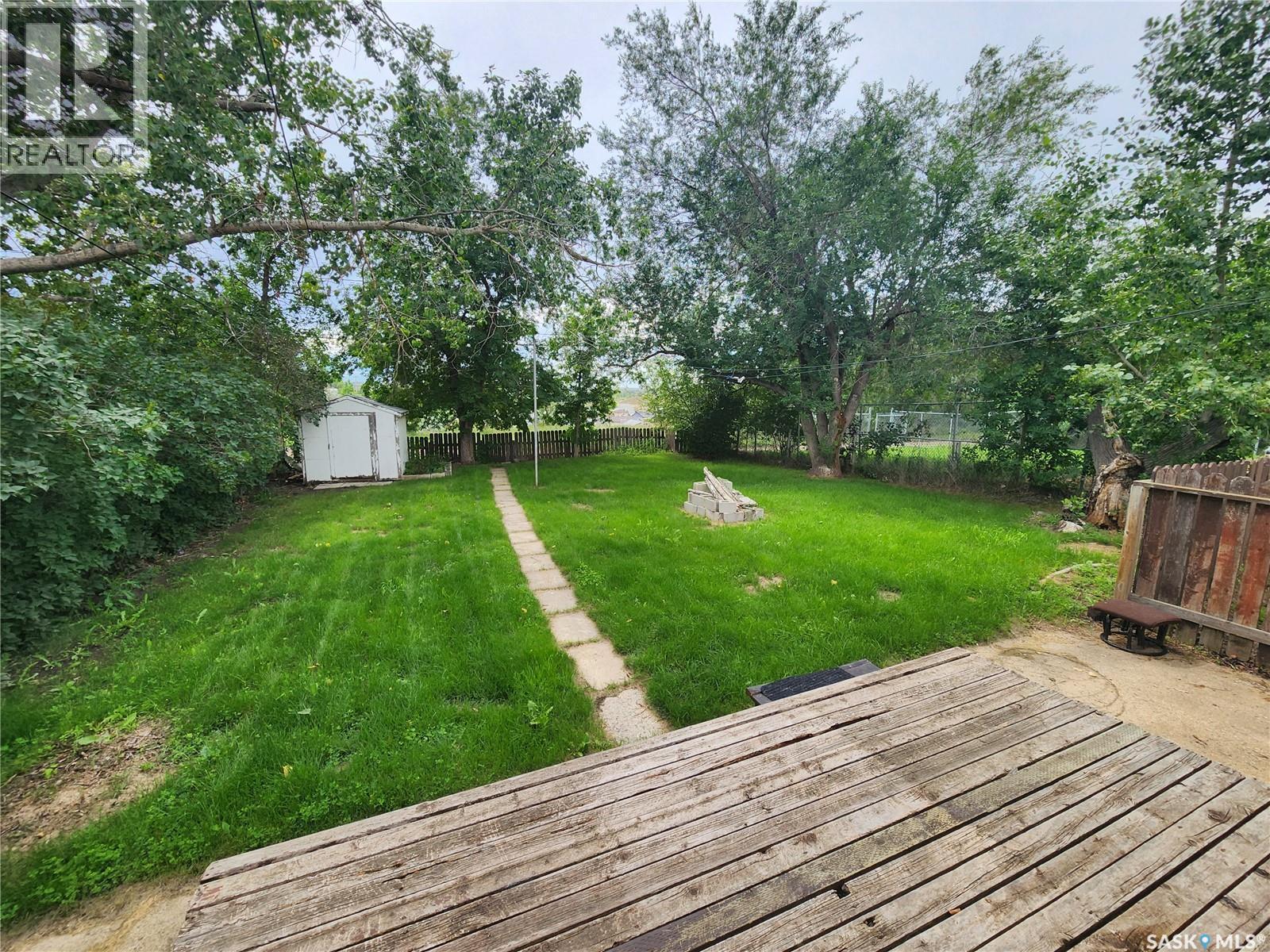 634 2Nd Street, Estevan, SK - Outdoor With Deck Patio Veranda With Backyard