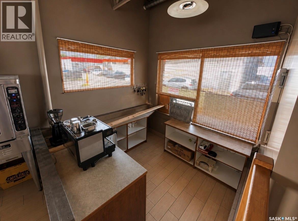 2318 8Th Street E, Saskatoon, SK